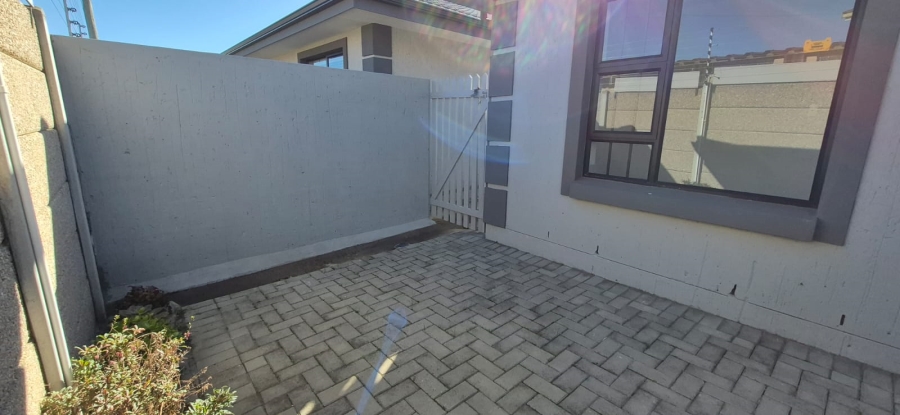 To Let 2 Bedroom Property for Rent in Dana Bay Western Cape
